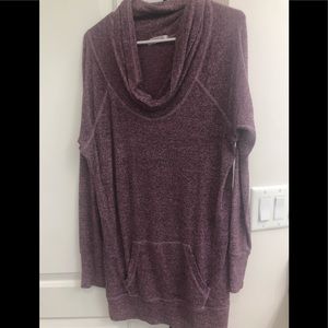 Cute top with pockets long sleeved oversize neck